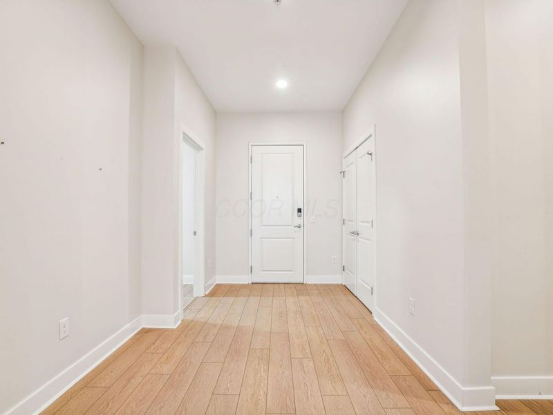 6745 Longshore Street, Unit 404, Dublin, OH 43017 Photo 7