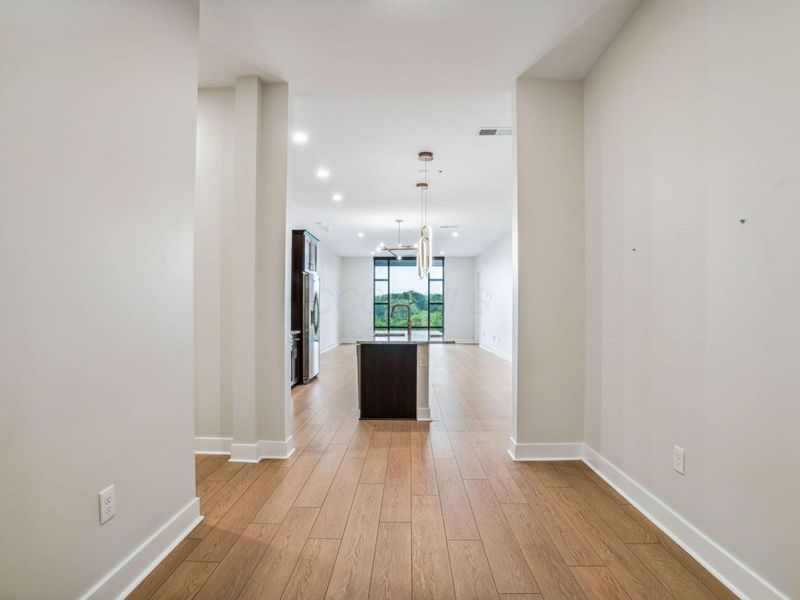 6745 Longshore Street, Unit 404, Dublin, OH 43017 Photo 8