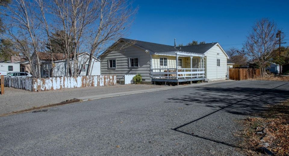224 S Nevada Street, Yerington, NV 89447 Photo