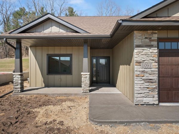 1041 Legend Lane, River Falls, WI 54022