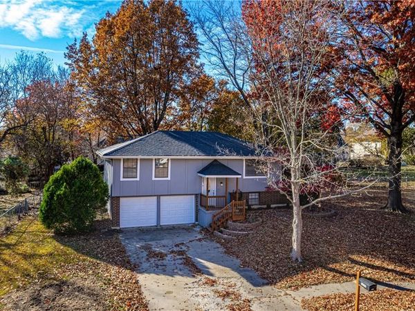 1205 SE 5th Street, Lee's Summit, MO 64063