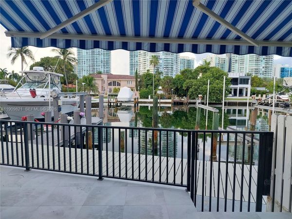 255 Poinciana Dr, Unit 605, Sunny Isles Beach, FL 33160