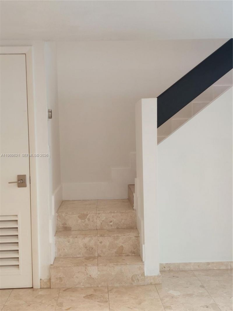 255 Poinciana Dr, Unit 605, Sunny Isles Beach, FL 33160 Photo