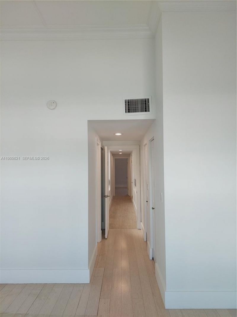 255 Poinciana Dr, Unit 605, Sunny Isles Beach, FL 33160 Photo