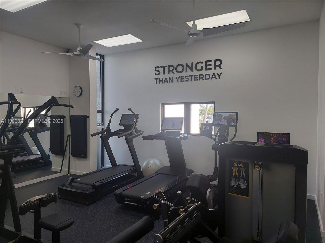 255 Poinciana Dr, Unit 605, Sunny Isles Beach, FL 33160 Photo