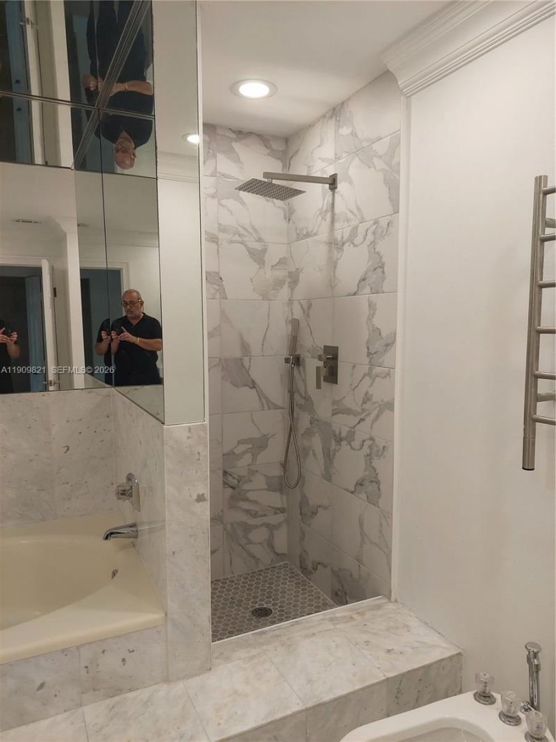 255 Poinciana Dr, Unit 605, Sunny Isles Beach, FL 33160 Photo