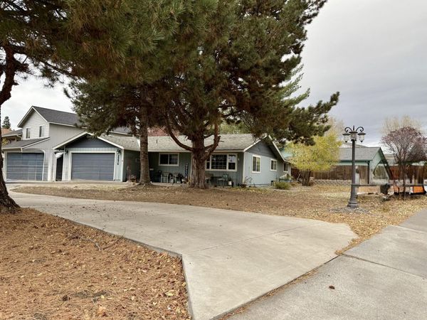 20676 Morningstar Drive, Bend, OR 97701