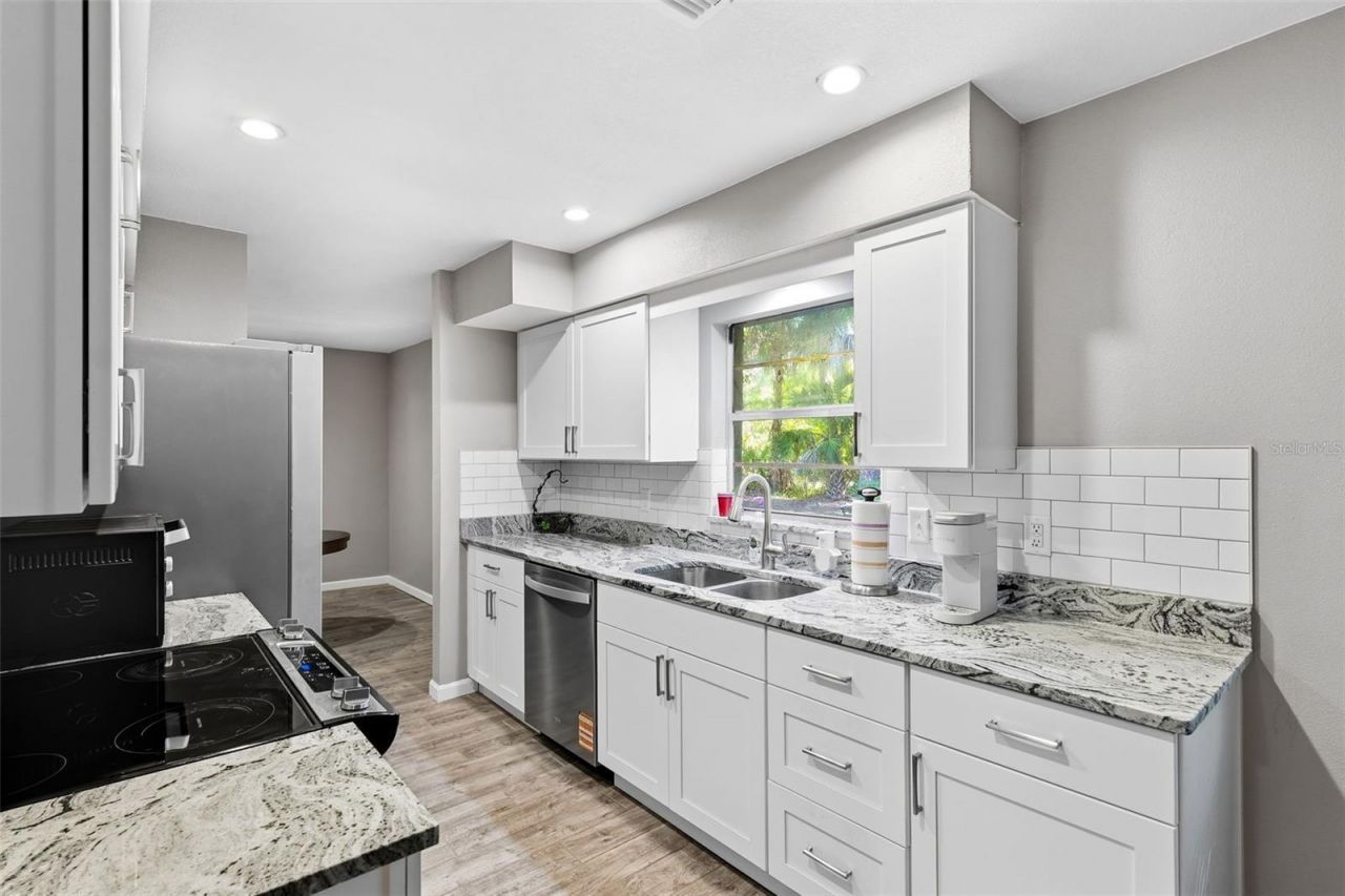 12210 State Street, Tampa, FL 33635 Photo