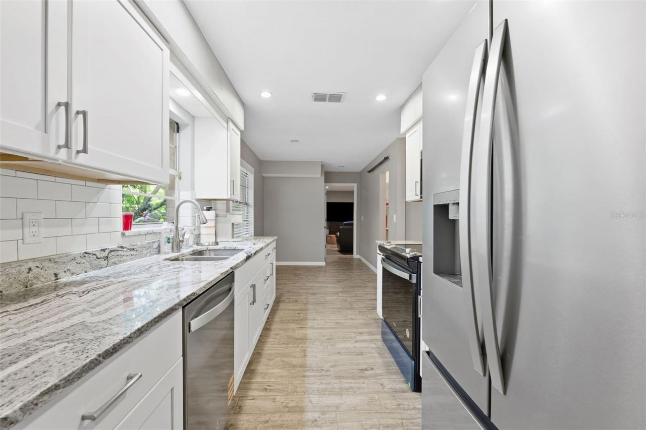 12210 State Street, Tampa, FL 33635 Photo