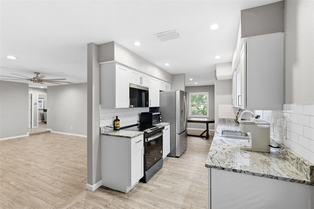 12210 State Street, Tampa, FL 33635 Photo