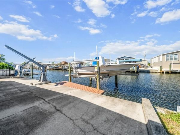 2971 York RD, ST. JAMES CITY, FL 33956