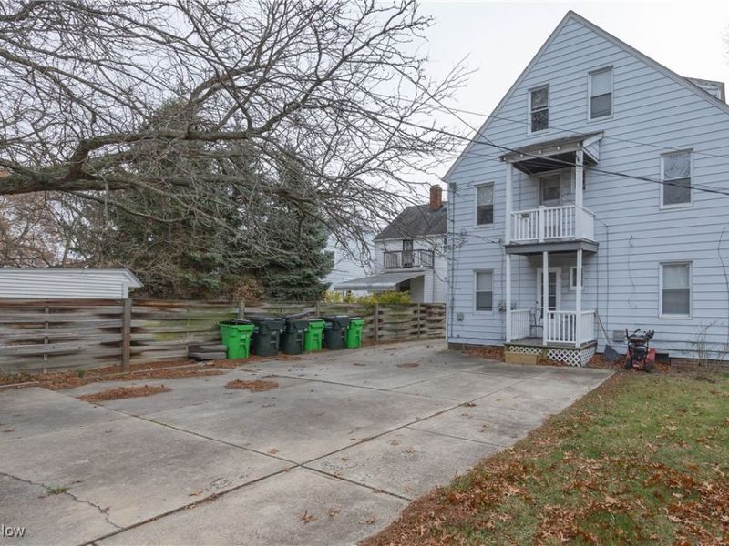 21051 S Lake Shore Boulevard, Euclid, OH 44123 Photo 18