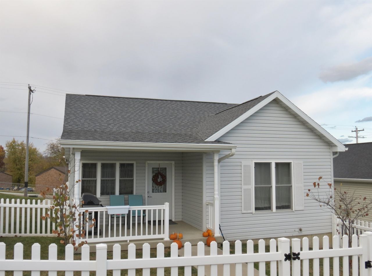 1005 German Street, Maquoketa, IA 52060 Main Photo