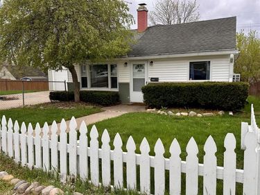 1125 E Commerce Street, Milford Vlg, MI 48381