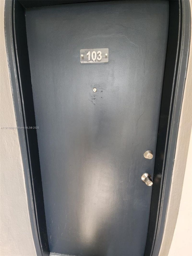 2101 Normandy Dr, Unit 103, Miami Beach, FL 33141 Photo