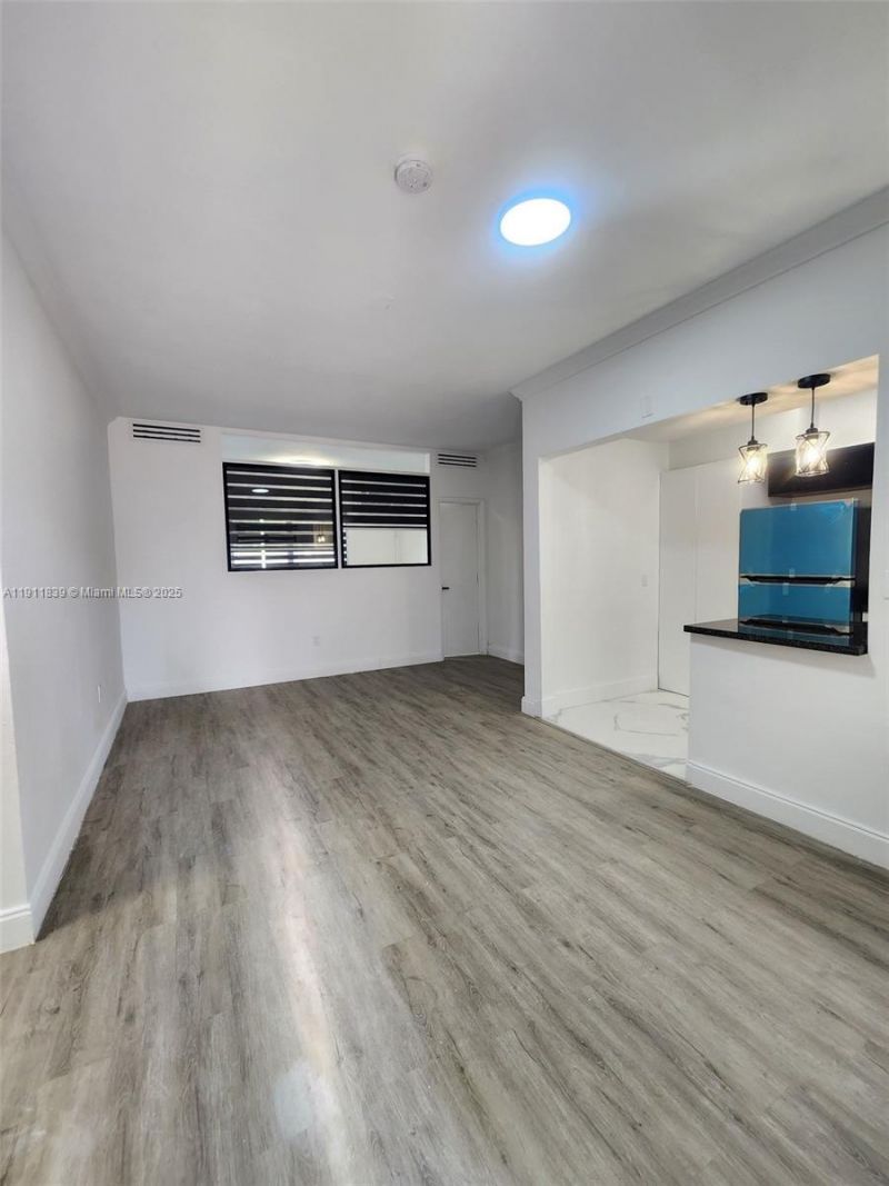 2101 Normandy Dr, Unit 103, Miami Beach, FL 33141 Photo