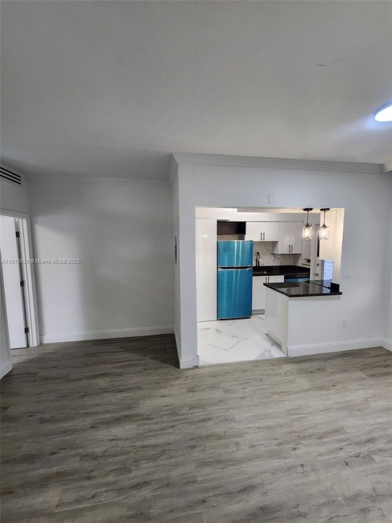 2101 Normandy Dr, Unit 103, Miami Beach, FL 33141 Photo
