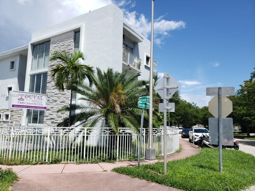 2101 Normandy Dr, Unit 103, Miami Beach, FL 33141 Photo