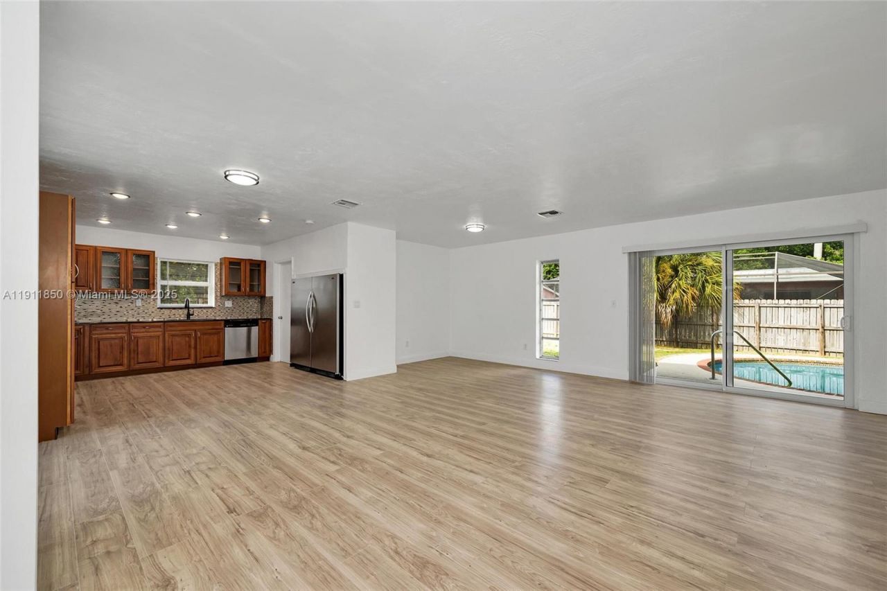 9905 SW 196th St, Cutler Bay, FL 33157 Photo