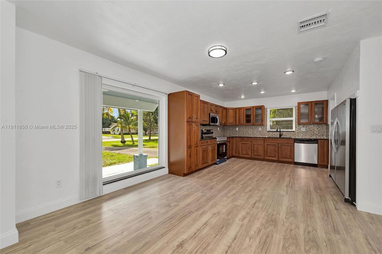 9905 SW 196th St, Cutler Bay, FL 33157 Photo