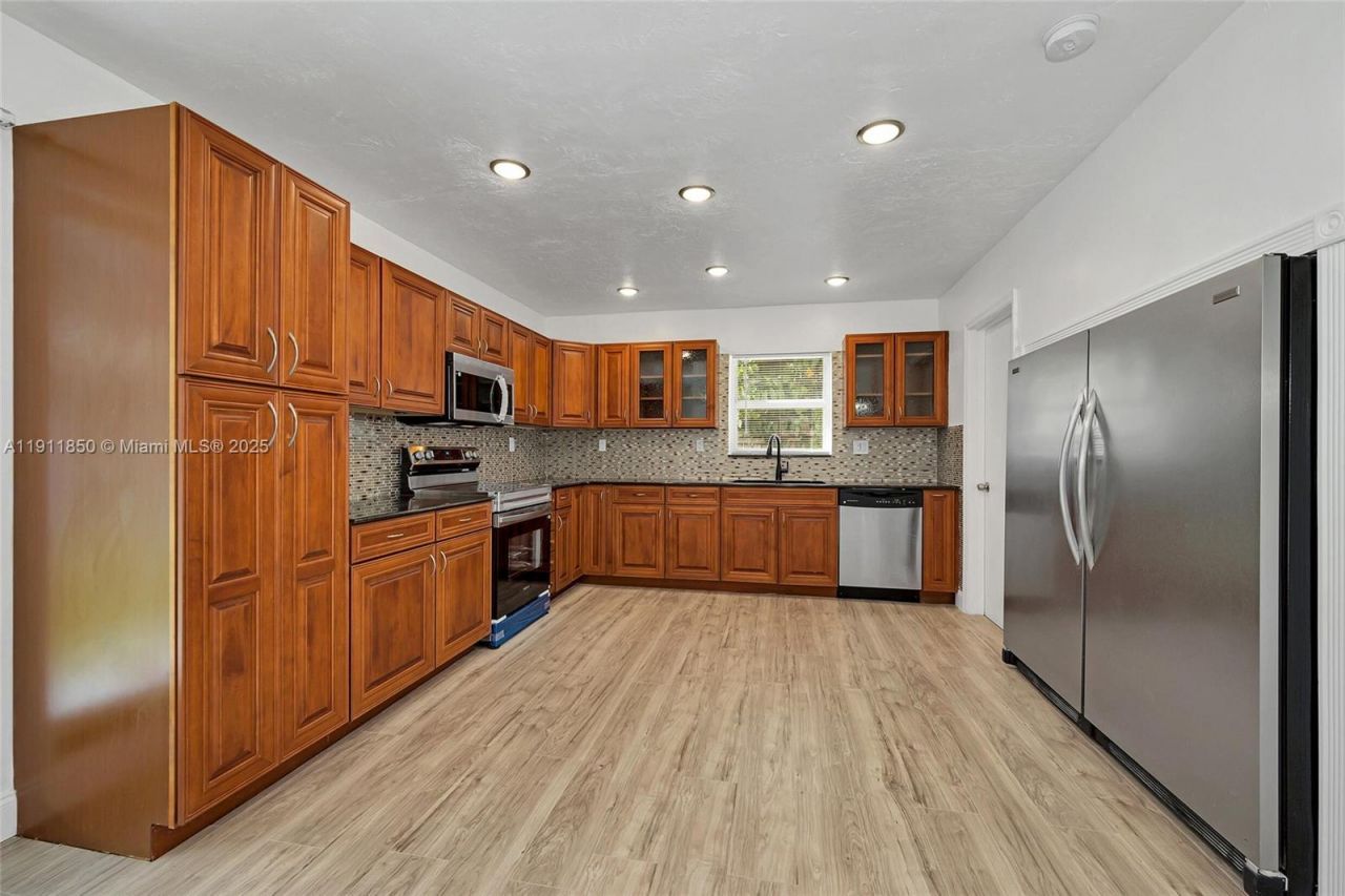 9905 SW 196th St, Cutler Bay, FL 33157 Photo