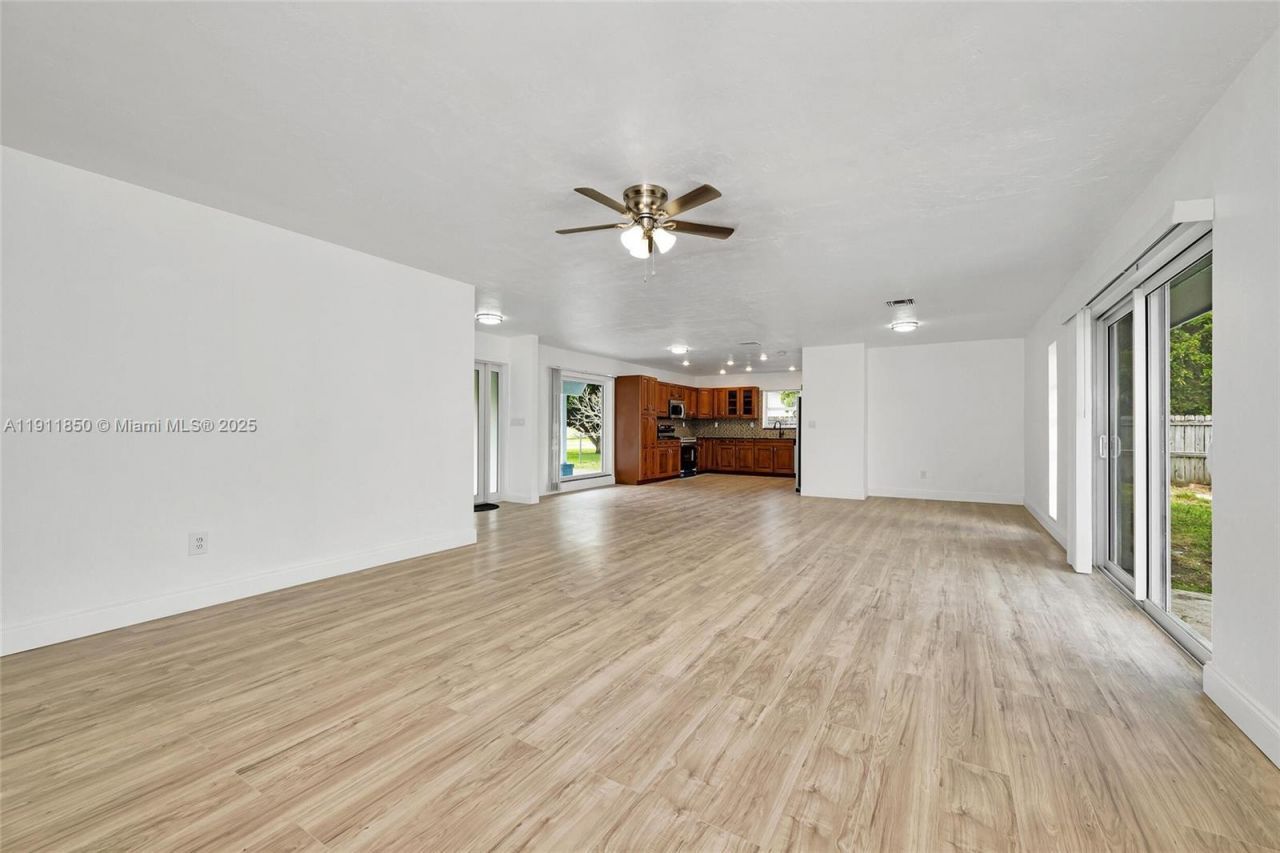 9905 SW 196th St, Cutler Bay, FL 33157 Photo