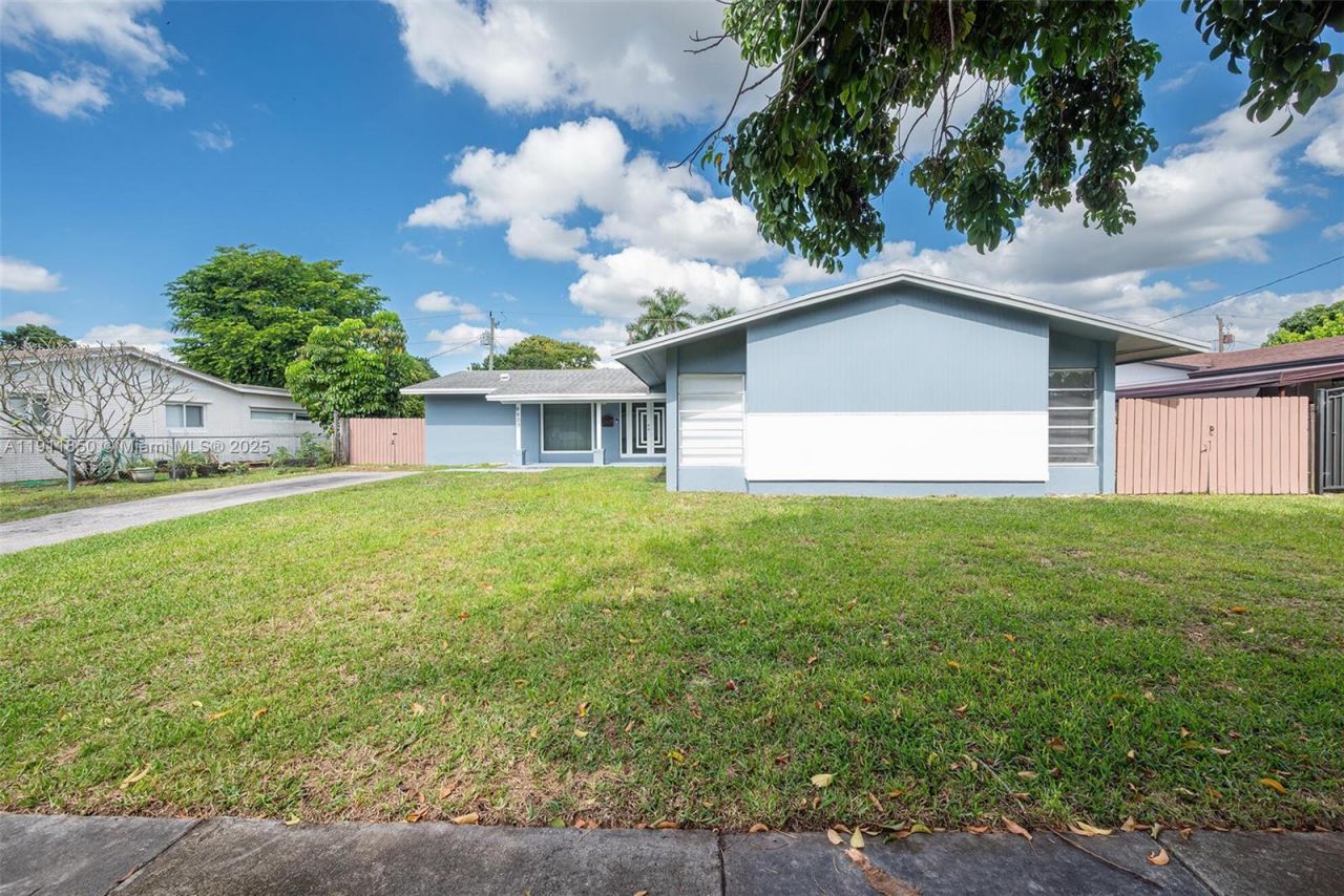 9905 SW 196th St, Cutler Bay, FL 33157 Photo