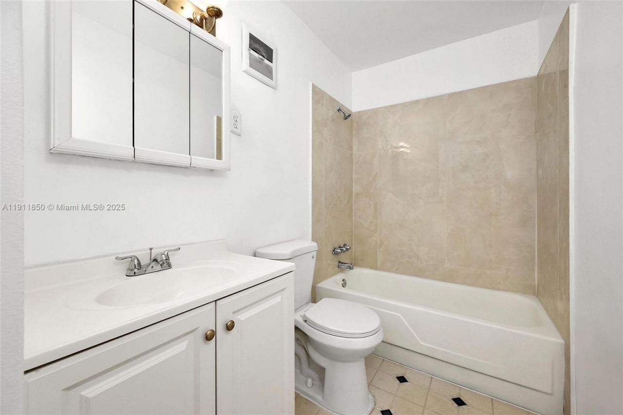 9905 SW 196th St, Cutler Bay, FL 33157 Photo