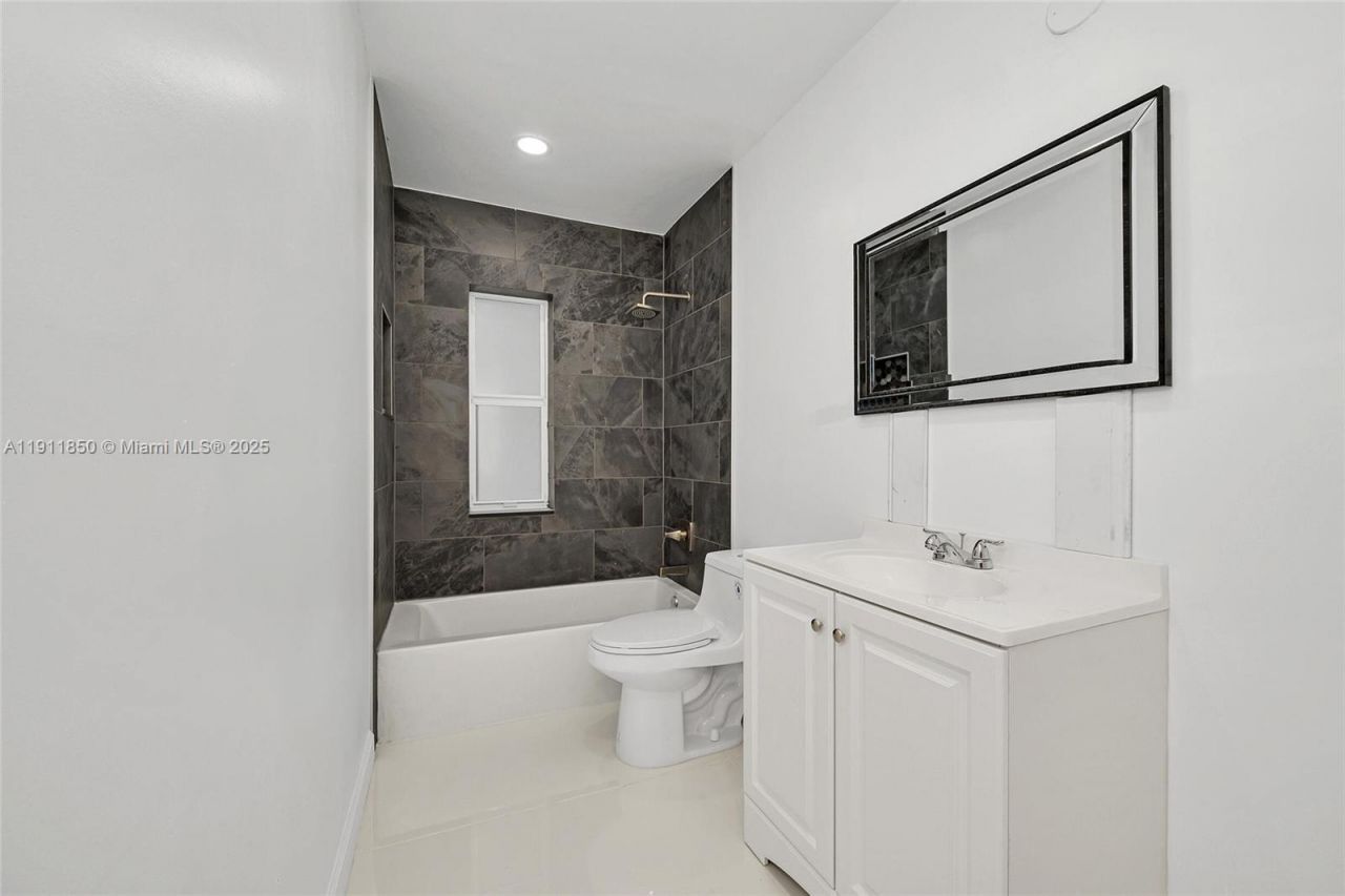 9905 SW 196th St, Cutler Bay, FL 33157 Photo