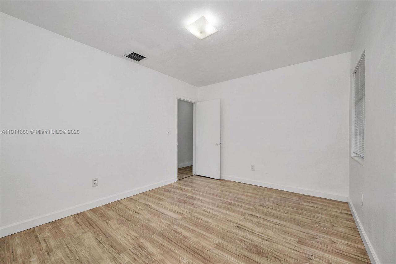 9905 SW 196th St, Cutler Bay, FL 33157 Photo