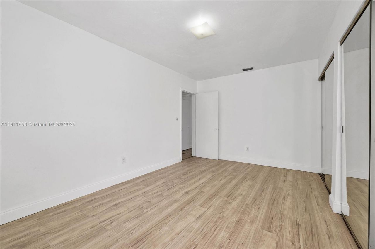 9905 SW 196th St, Cutler Bay, FL 33157 Photo