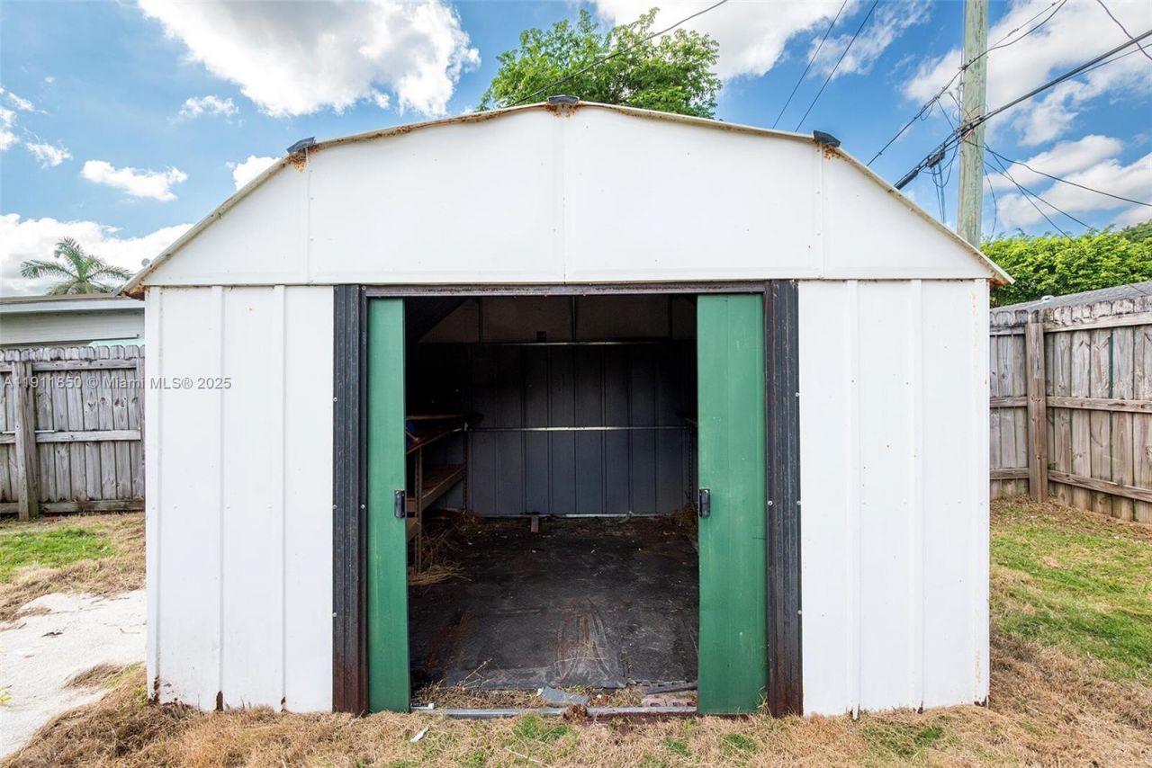 9905 SW 196th St, Cutler Bay, FL 33157 Photo