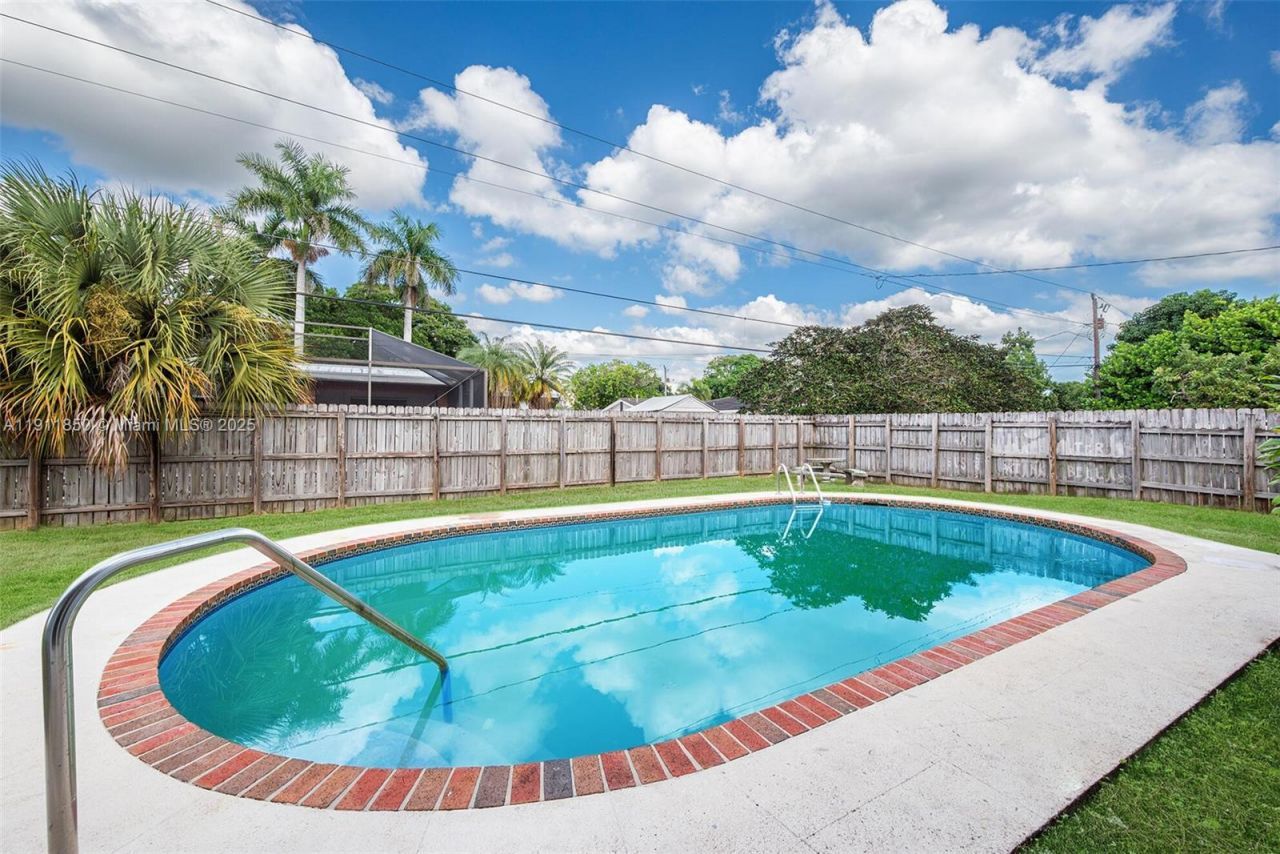 9905 SW 196th St, Cutler Bay, FL 33157 Photo