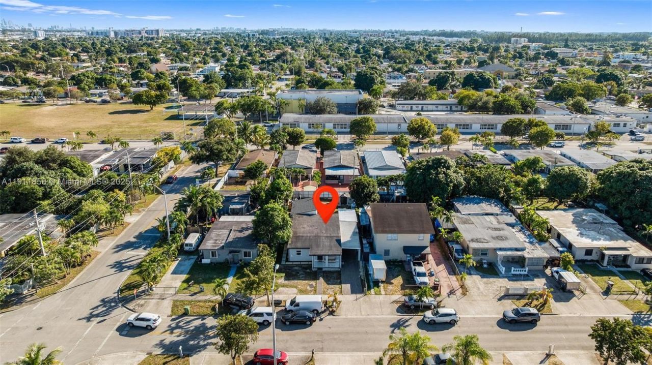 580 E 44th St, Hialeah, FL 33013 Photo