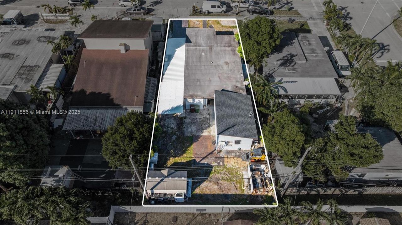 580 E 44th St, Hialeah, FL 33013 Photo