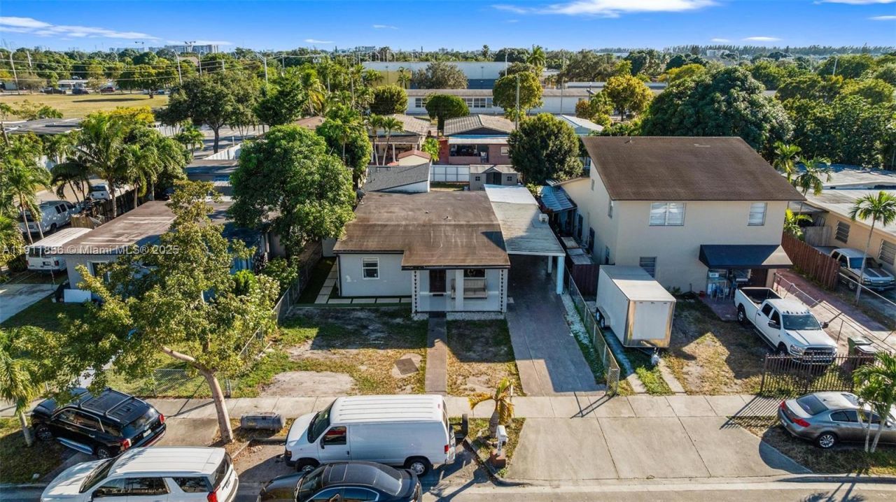 580 E 44th St, Hialeah, FL 33013 Photo