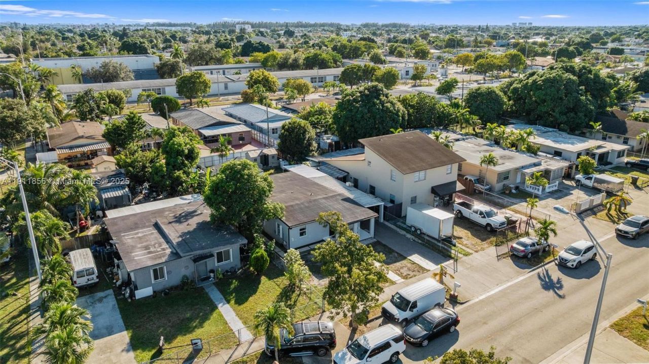 580 E 44th St, Hialeah, FL 33013 Photo