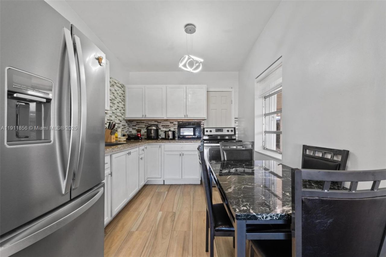 580 E 44th St, Hialeah, FL 33013 Photo