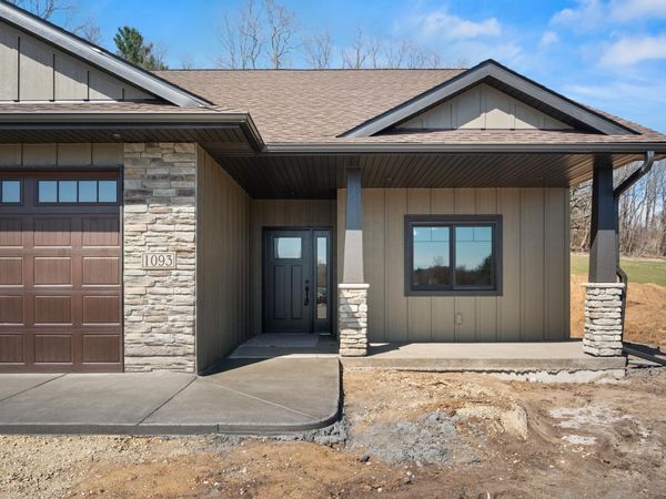1043 Legend Lane, River Falls, WI 54022