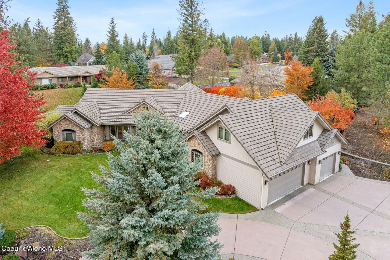 2240 E Woodstone Dr, Hayden, ID 83835 Main Photo