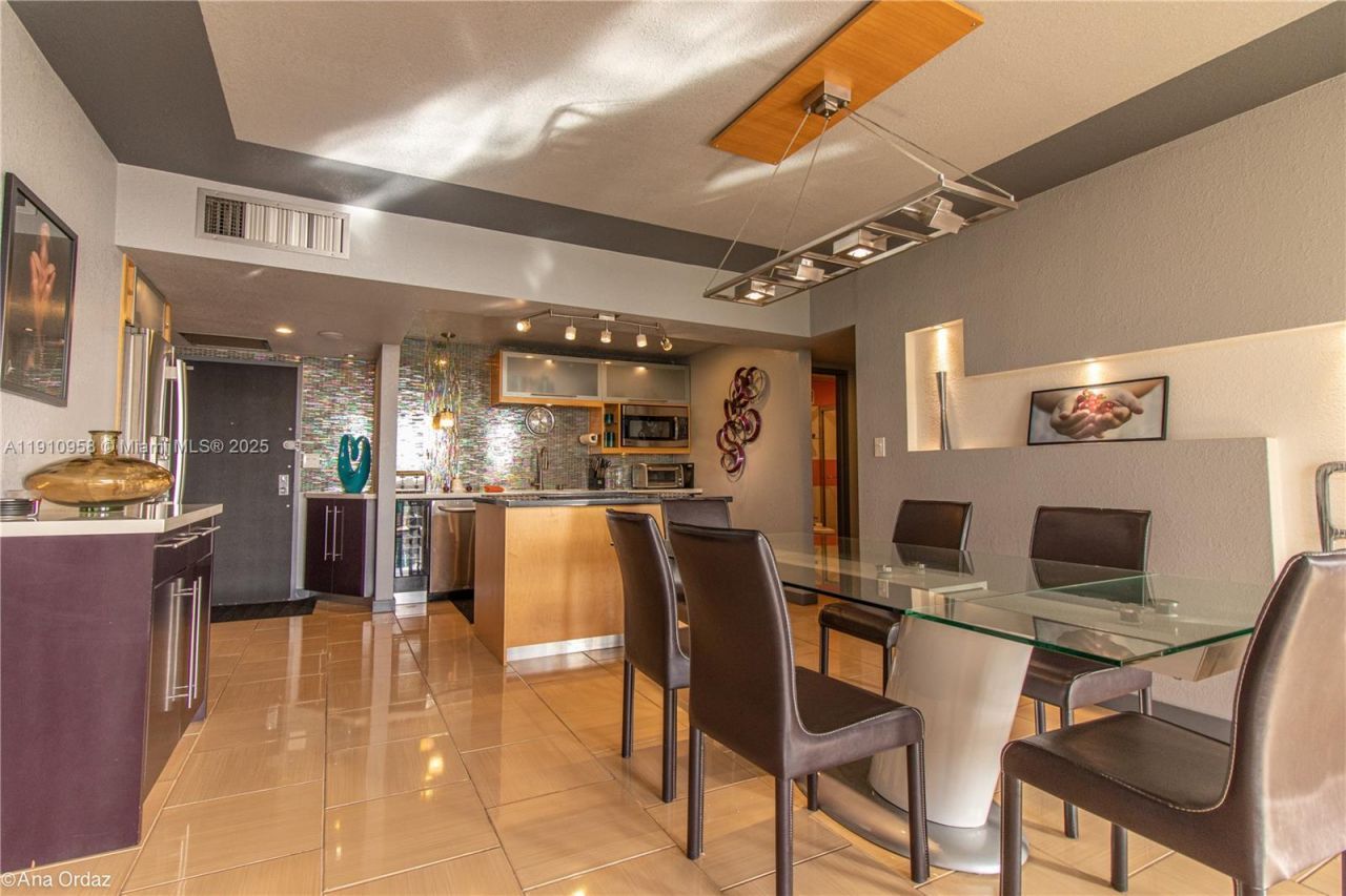 500 Three Islands Blvd, Unit 308, Hallandale Beach, FL 33009 Photo