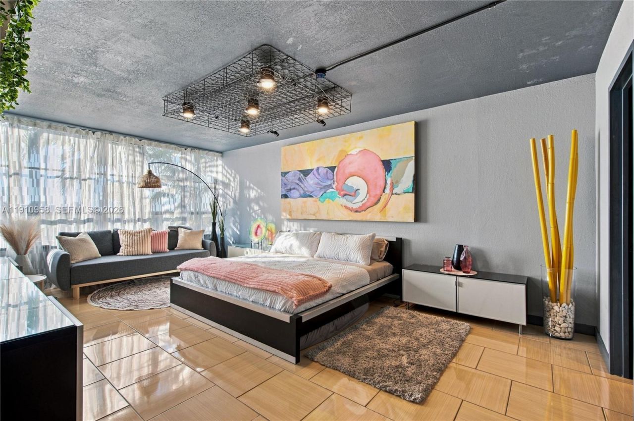 500 Three Islands Blvd, Unit 308, Hallandale Beach, FL 33009 Photo