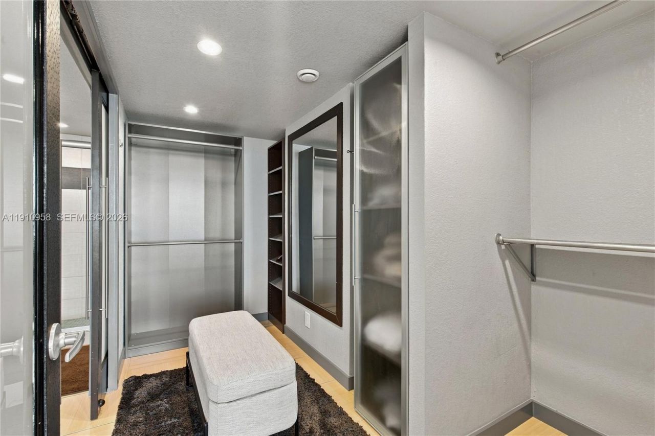 500 Three Islands Blvd, Unit 308, Hallandale Beach, FL 33009 Photo