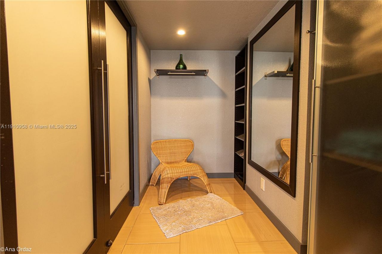 500 Three Islands Blvd, Unit 308, Hallandale Beach, FL 33009 Photo