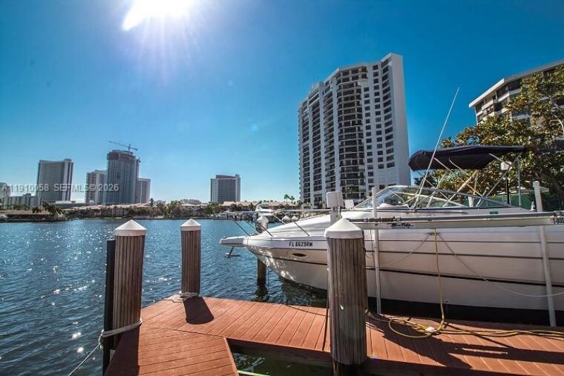 500 Three Islands Blvd, Unit 308, Hallandale Beach, FL 33009 Photo