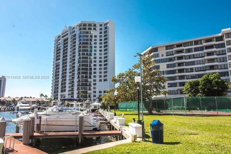 500 Three Islands Blvd, Unit 308, Hallandale Beach, FL 33009 Photo