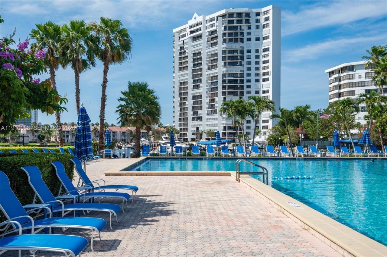 500 Three Islands Blvd, Unit 308, Hallandale Beach, FL 33009 Photo