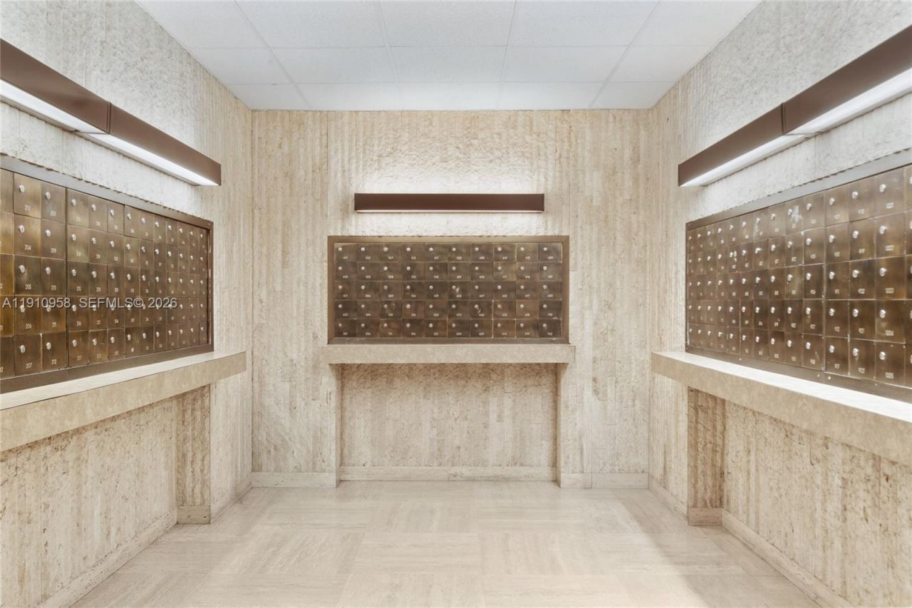 500 Three Islands Blvd, Unit 308, Hallandale Beach, FL 33009 Photo