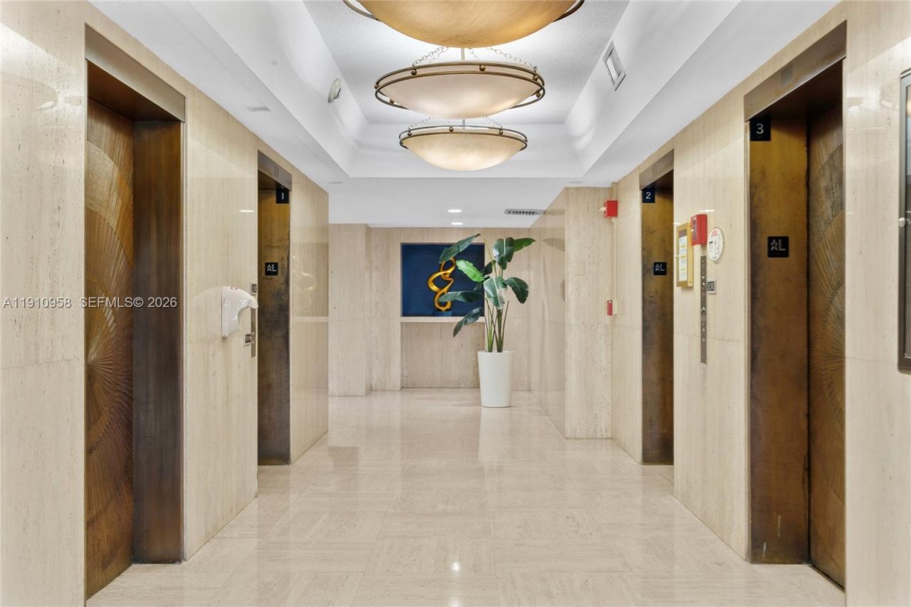 500 Three Islands Blvd, Unit 308, Hallandale Beach, FL 33009 Photo