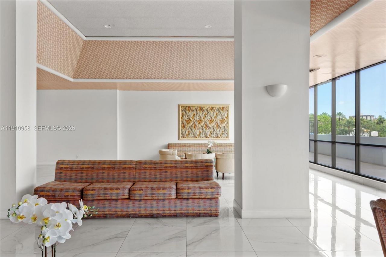 500 Three Islands Blvd, Unit 308, Hallandale Beach, FL 33009 Photo